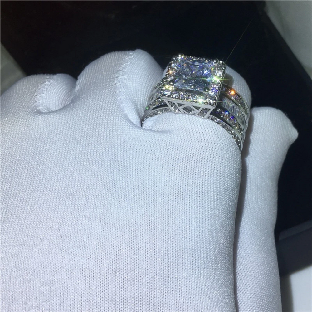 Gorgeous Cubic Zircon 925 Silver Ring