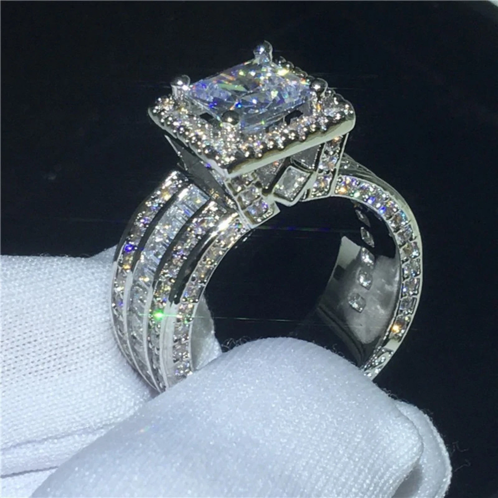 Gorgeous Cubic Zircon 925 Silver Ring