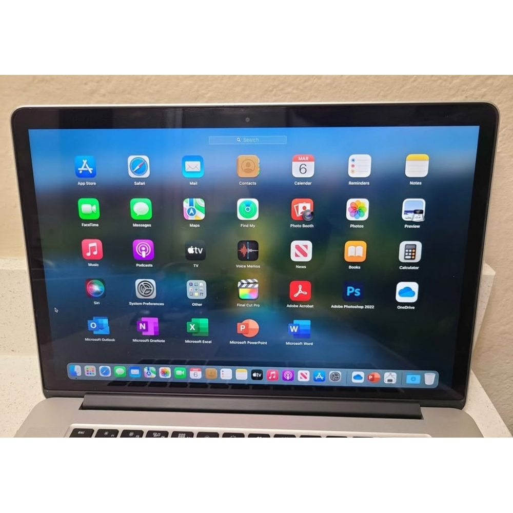 Apple macbook pro 16gb ram 2015 15 inches
