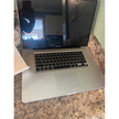 17" macbook pro computer works perfectly