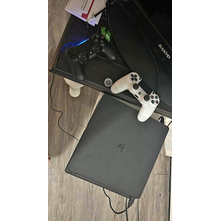 Microsoft ps4 slim console