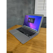 2017 Apple macbook air 13" laptop