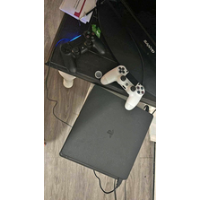 Microsoft ps4 slim console