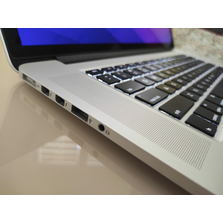 2015 Apple macbook pro 15" laptop